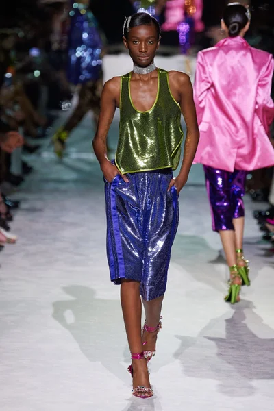 Look 5
